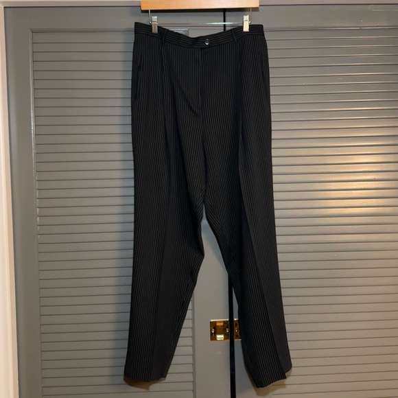 90s Vintage Black Pinstripe Suit Set by Alex Garfield & Marks - Picture 4 of 9